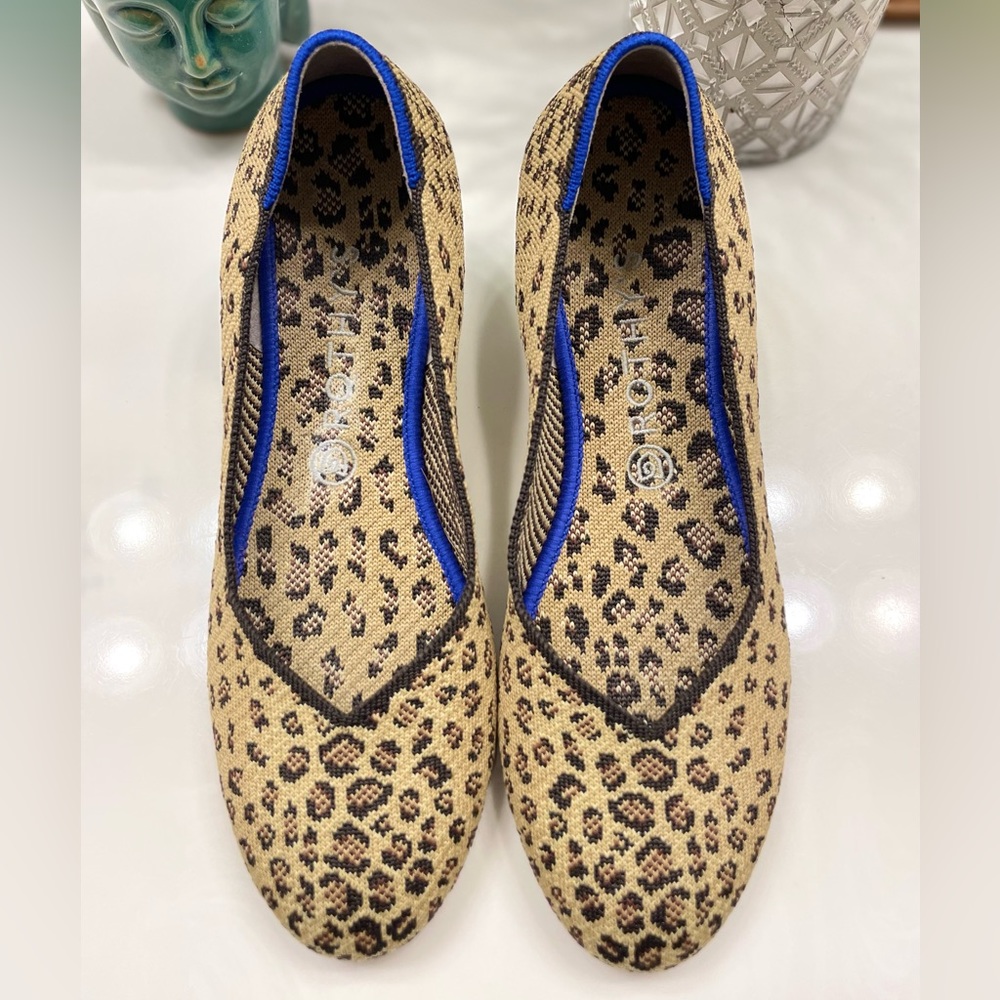 Rhothys rounded toe flats